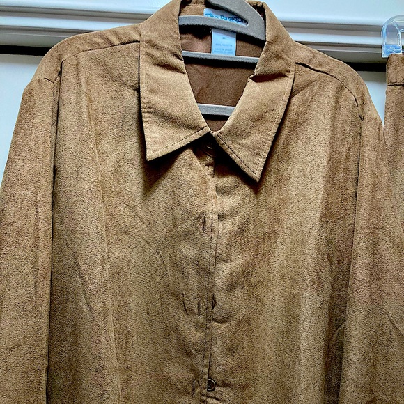 Ladies Pantsuit - Picture 6 of 7